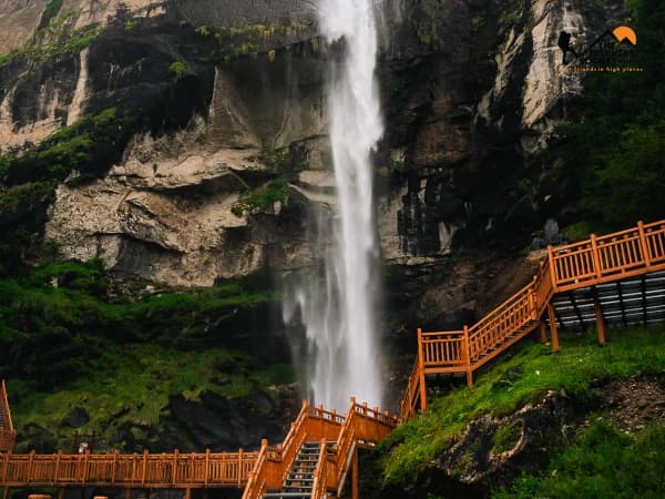 Kyirong waterfall